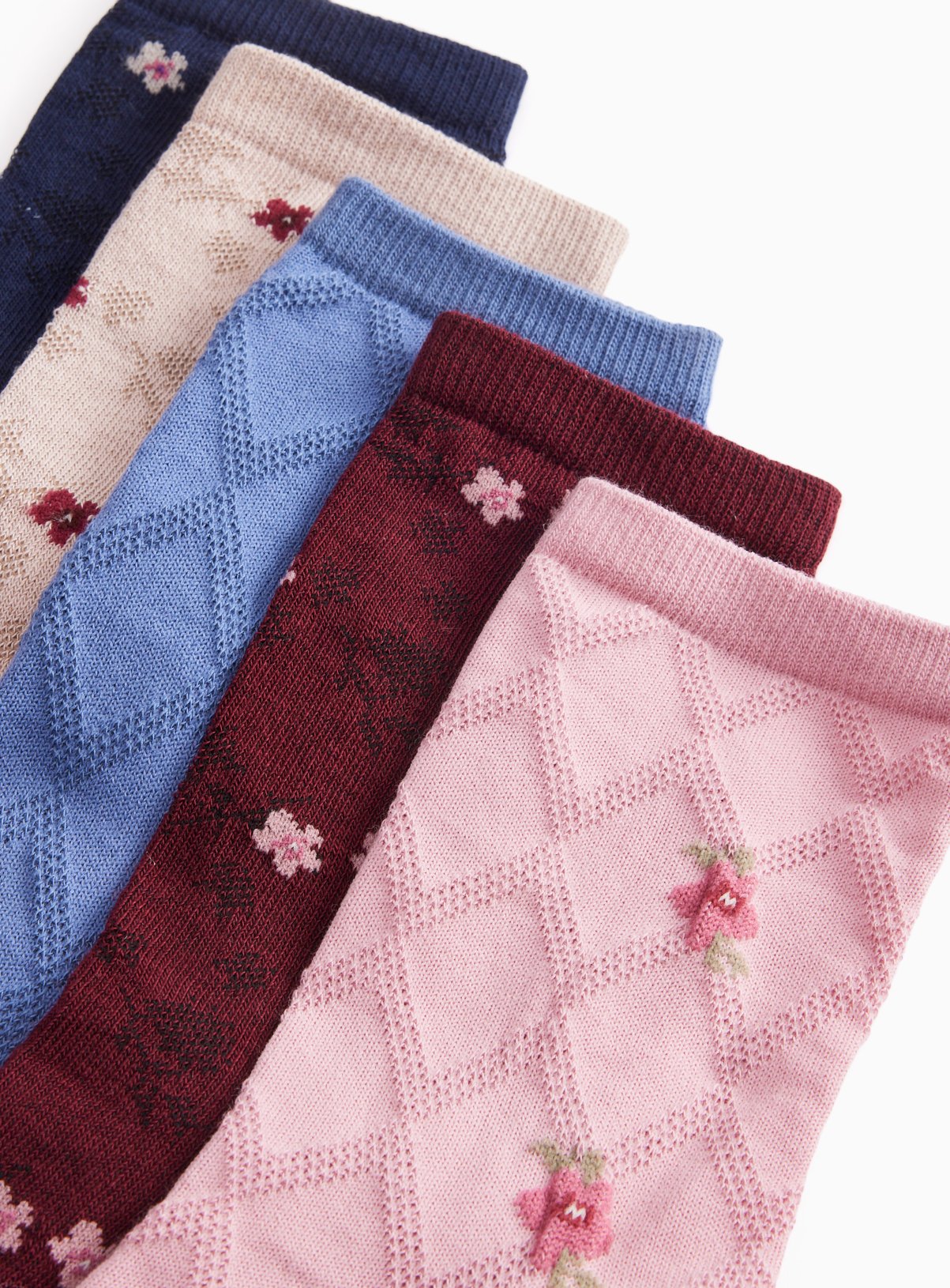 5 Pack Floral Socks 6-8 - Image 2 thumbnail